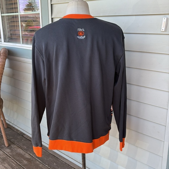 Tito’s Vodka pullover sweatshirt.  Large.  Great condition. - Picture 3 of 5